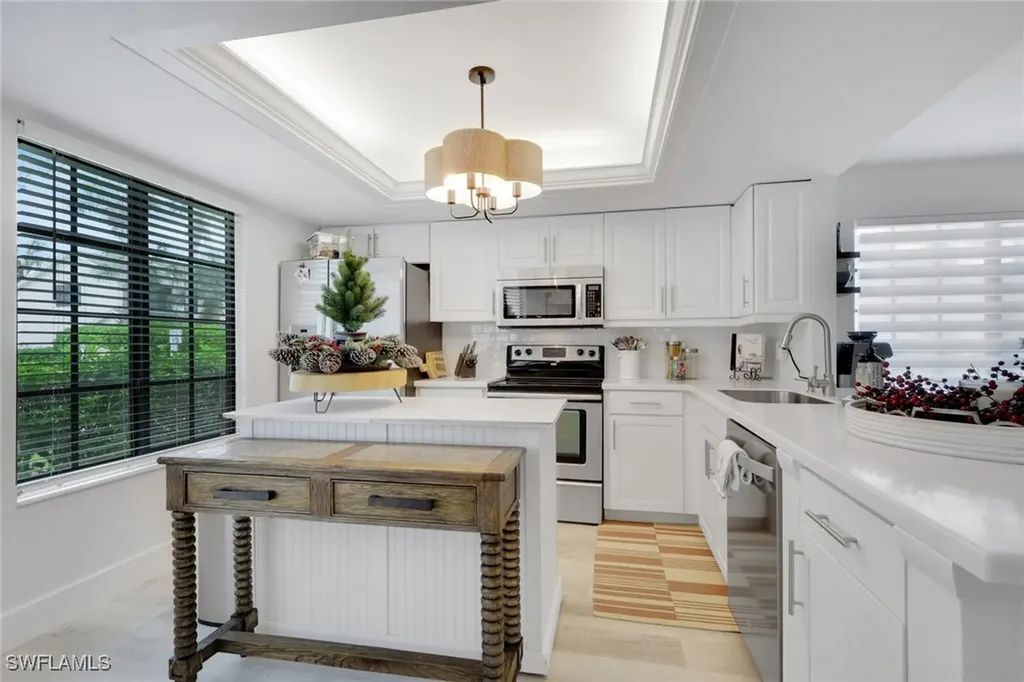 871 Meadowland Drive Naples FL 34108