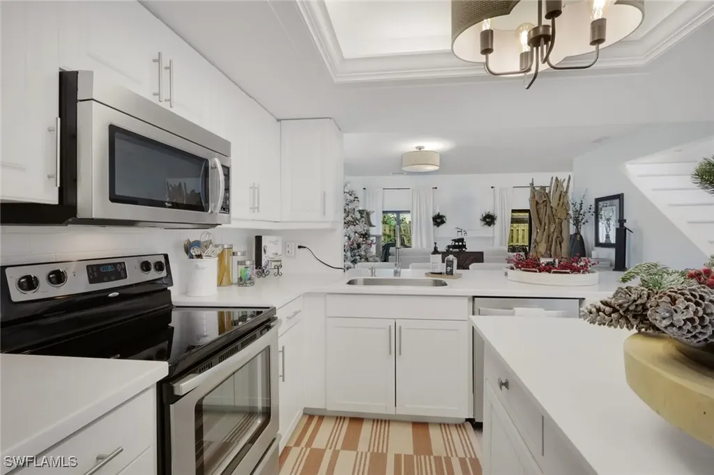 871 Meadowland Drive Naples FL 34108