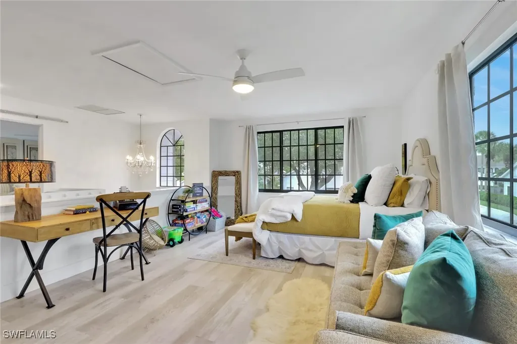 871 Meadowland Drive Naples FL 34108