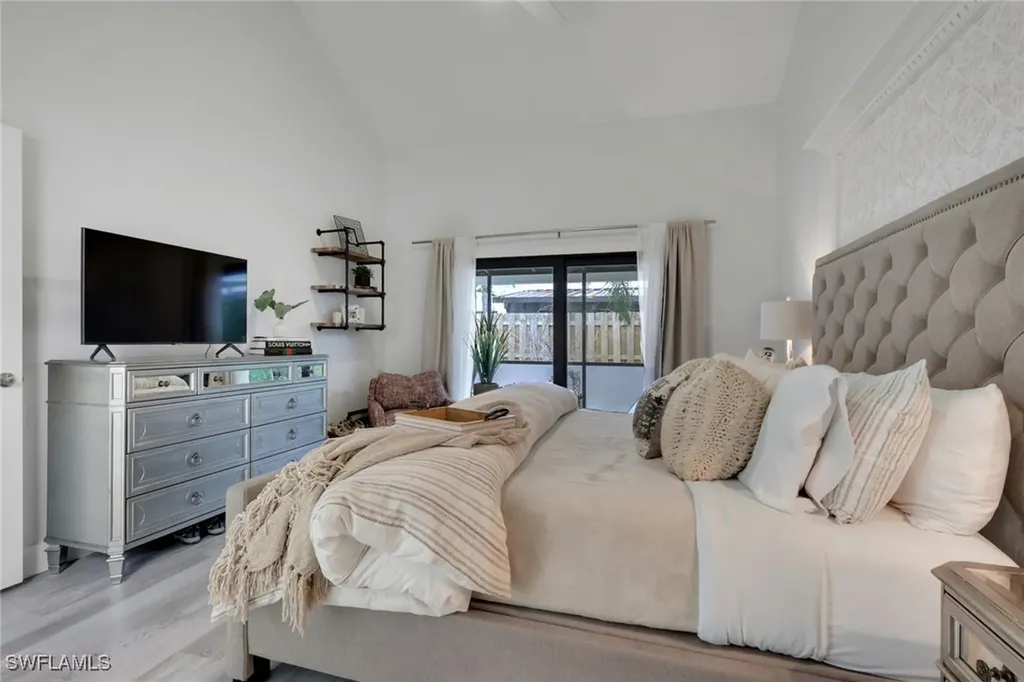 871 Meadowland Drive Naples FL 34108