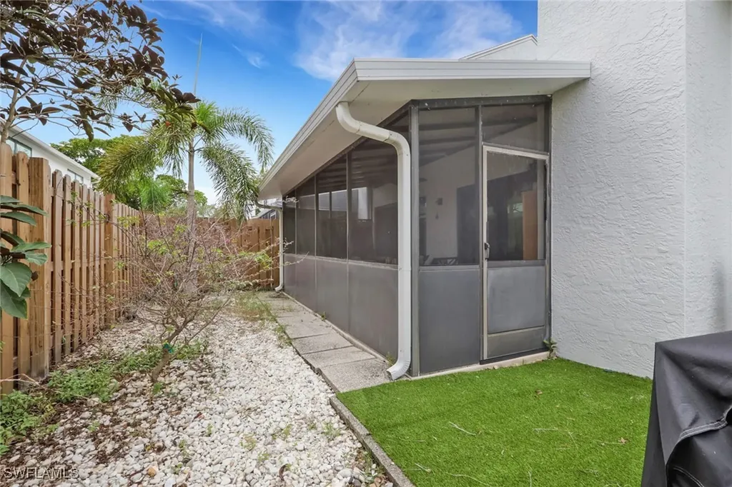 871 Meadowland Drive Naples FL 34108