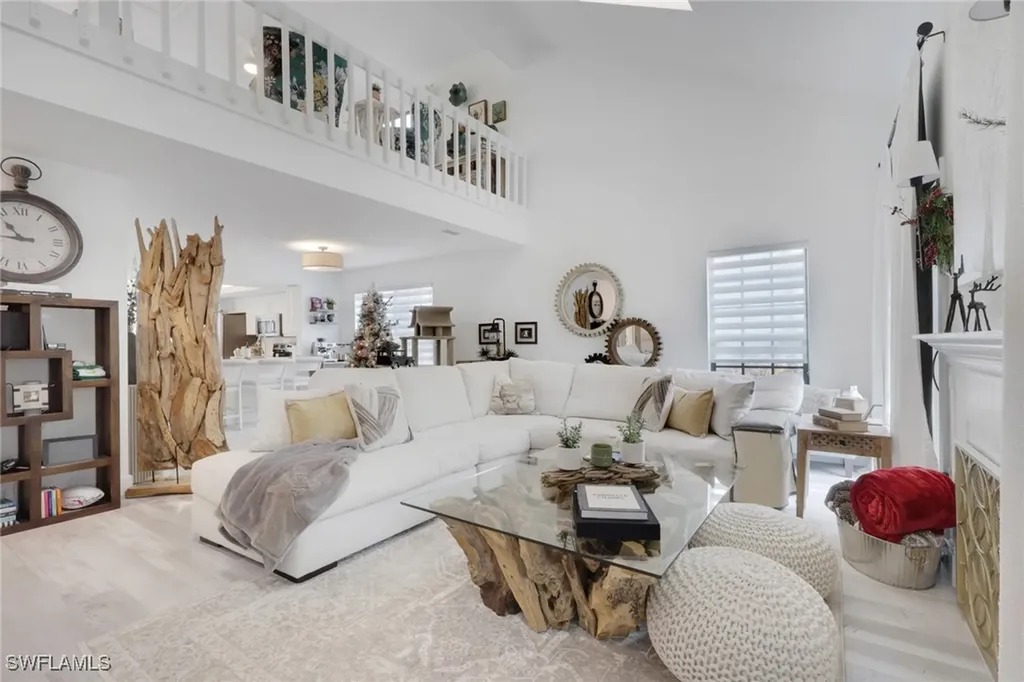 871 Meadowland Drive Naples FL 34108