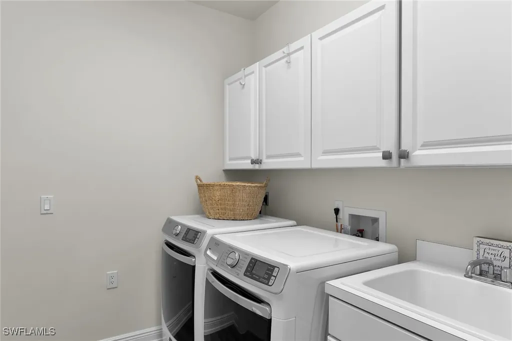 1502 Borghese Lane Naples FL 34114