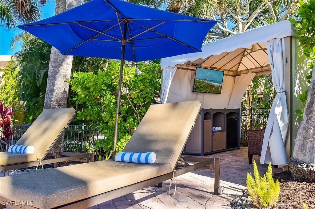 1502 Borghese Lane Naples FL 34114