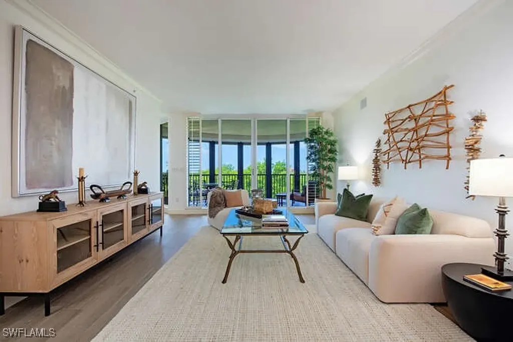 8990 Bay Colony Drive Naples FL 34108