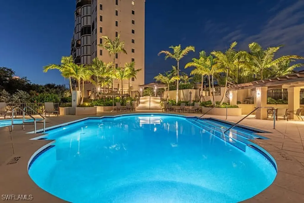 8990 Bay Colony Drive Naples FL 34108