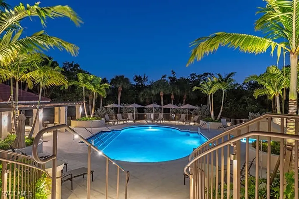 8990 Bay Colony Drive Naples FL 34108