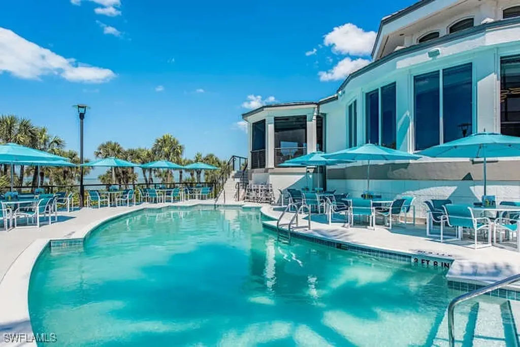 8990 Bay Colony Drive Naples FL 34108