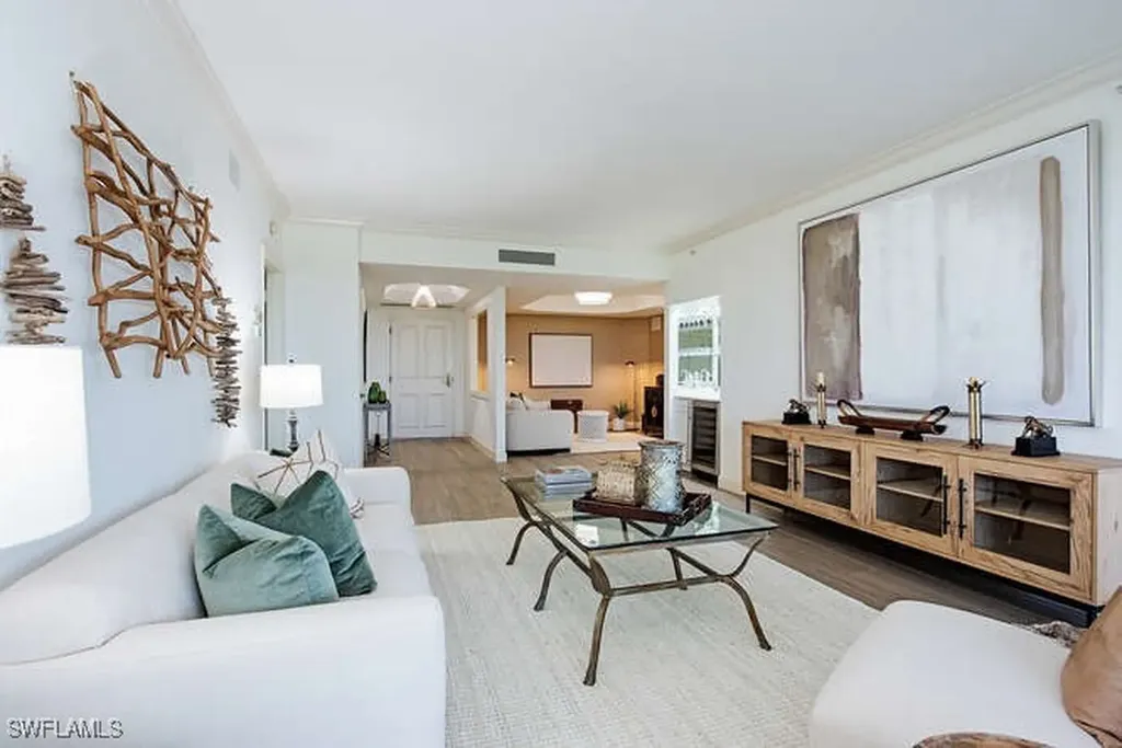 8990 Bay Colony Drive Naples FL 34108