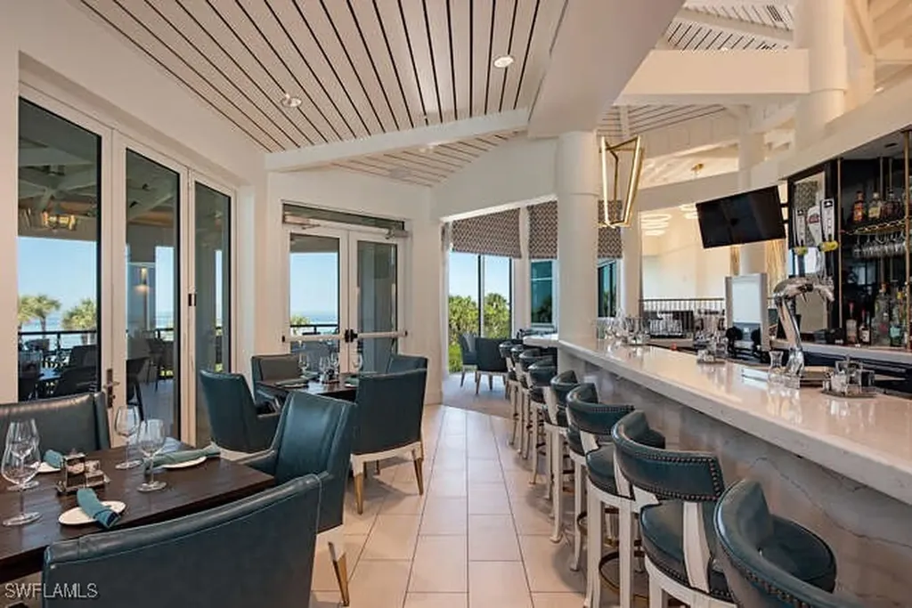 8990 Bay Colony Drive Naples FL 34108