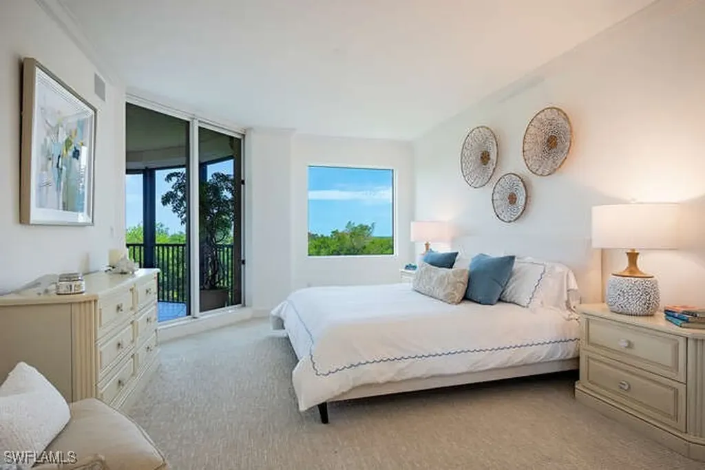 8990 Bay Colony Drive Naples FL 34108