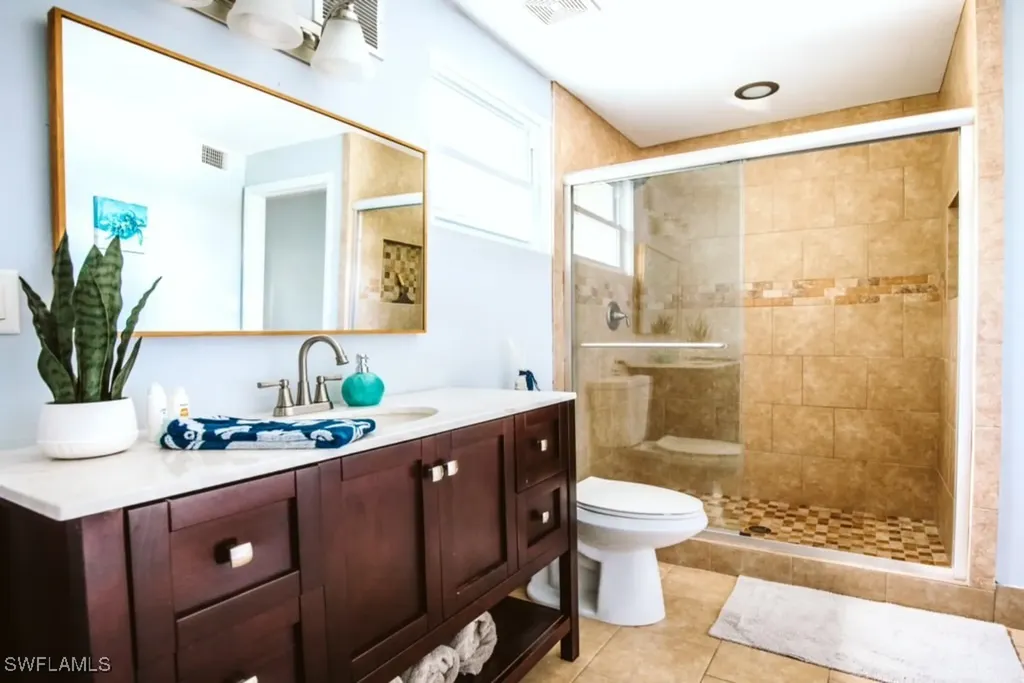 10037 Kentucky Street Bonita Springs FL 34135