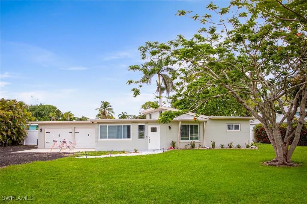 10037 Kentucky Street Bonita Springs FL 34135