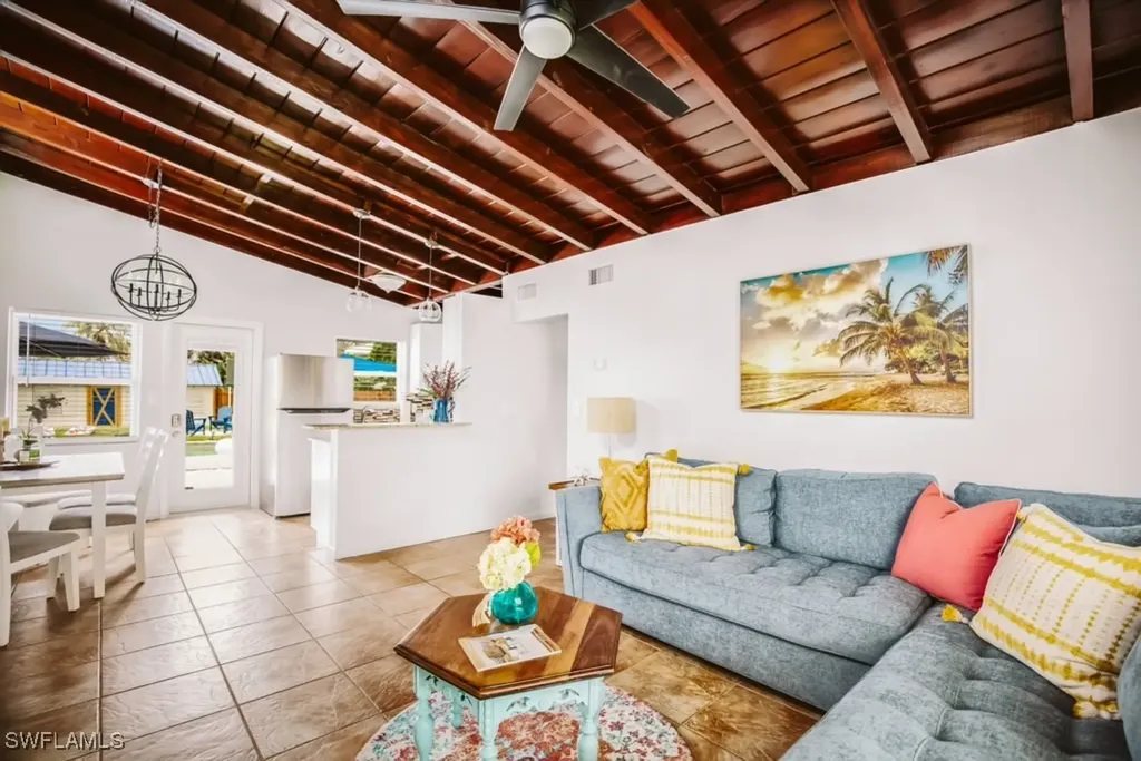 10037 Kentucky Street Bonita Springs FL 34135