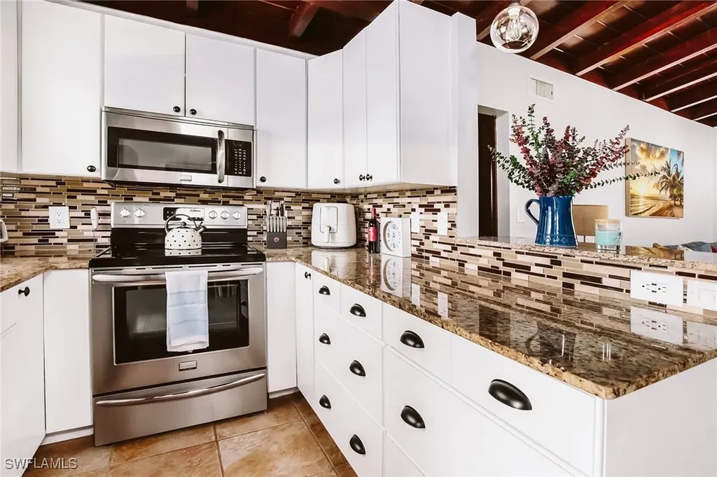 10037 Kentucky Street Bonita Springs FL 34135