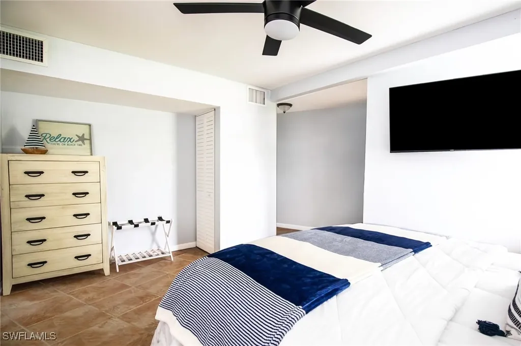 10037 Kentucky Street Bonita Springs FL 34135