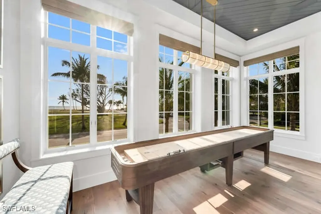 1835 Gulf Shore Boulevard S Naples FL 34102