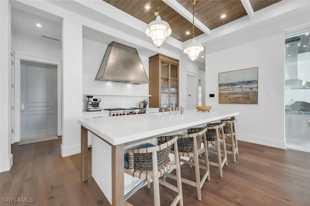 1835 Gulf Shore Boulevard S Naples FL 34102