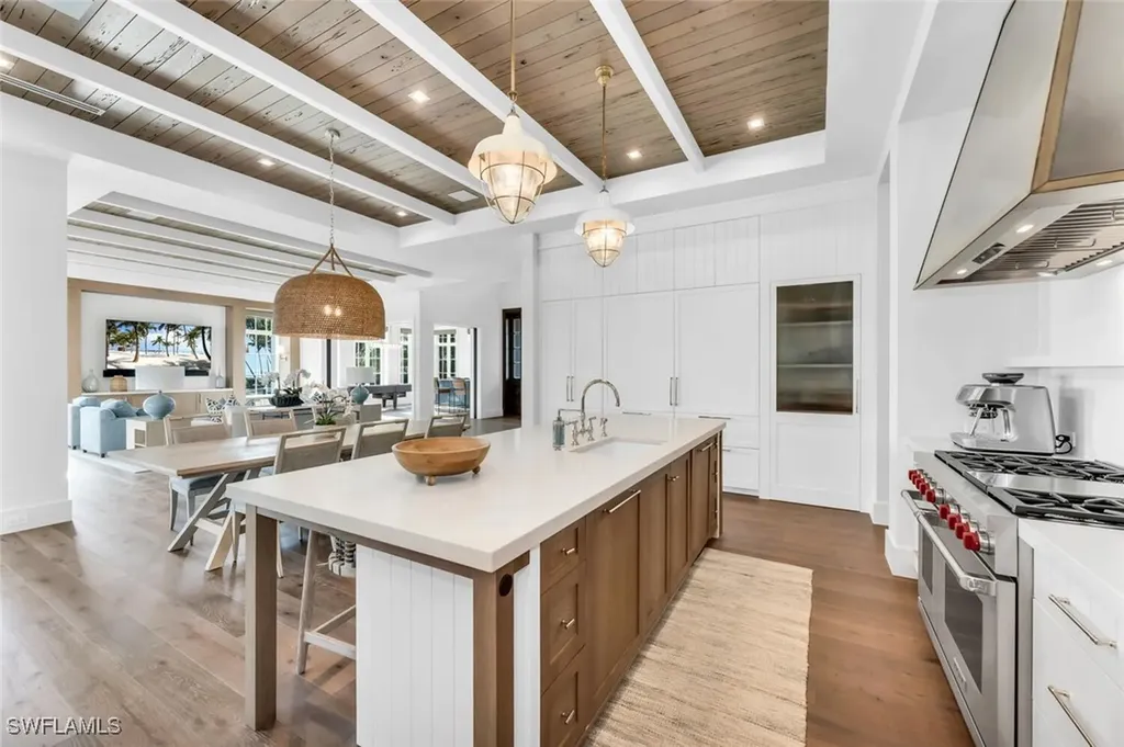 1835 Gulf Shore Boulevard S Naples FL 34102