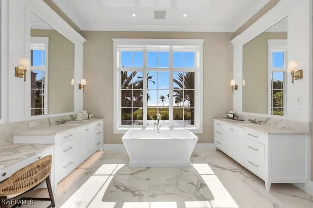 1835 Gulf Shore Boulevard S Naples FL 34102