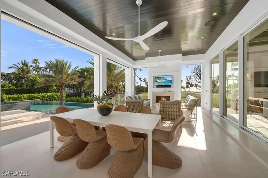 1835 Gulf Shore Boulevard S Naples FL 34102