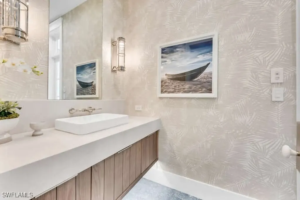 1835 Gulf Shore Boulevard S Naples FL 34102