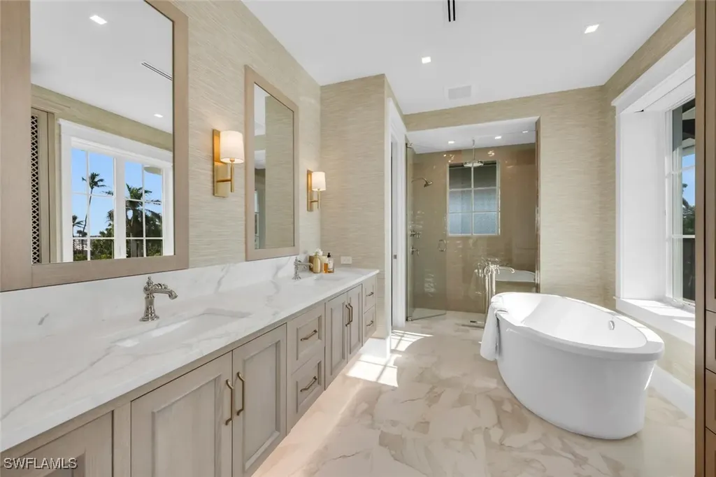 1835 Gulf Shore Boulevard S Naples FL 34102