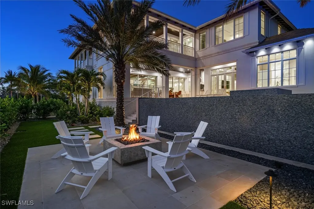 1835 Gulf Shore Boulevard S Naples FL 34102