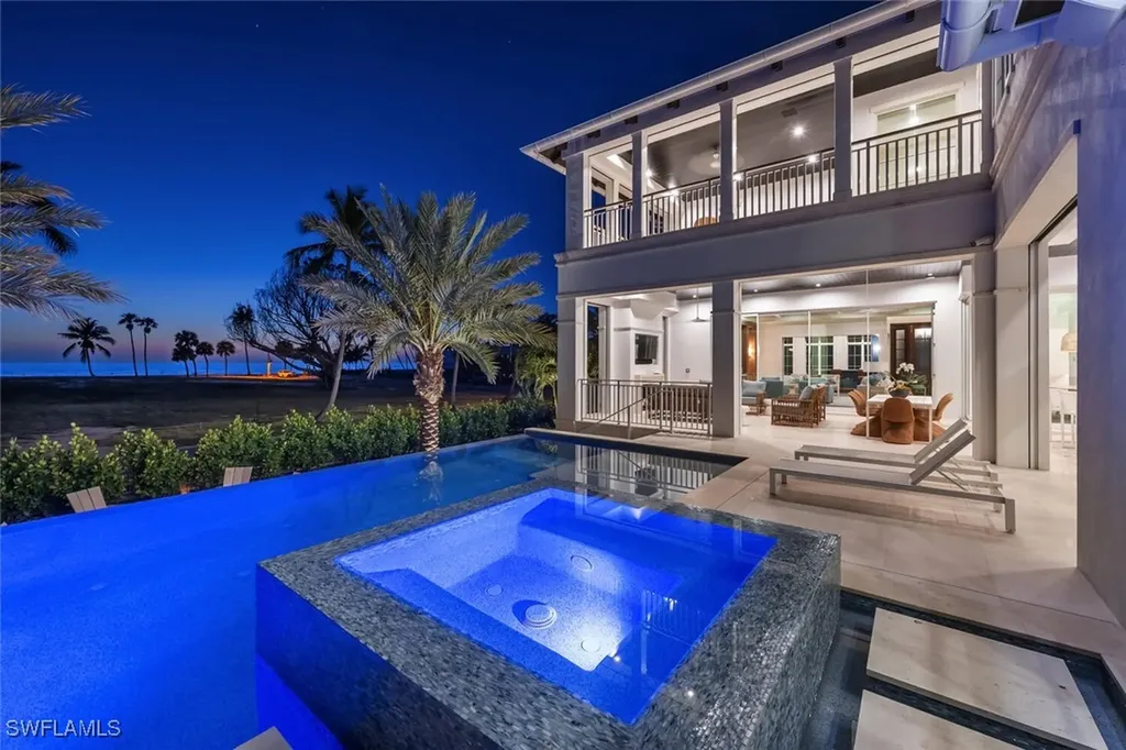 1835 Gulf Shore Boulevard S Naples FL 34102