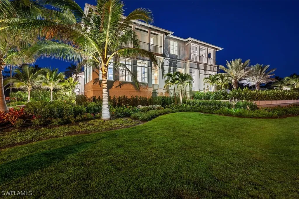 1835 Gulf Shore Boulevard S Naples FL 34102