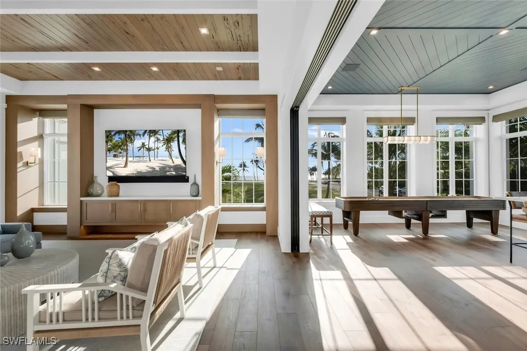 1835 Gulf Shore Boulevard S Naples FL 34102