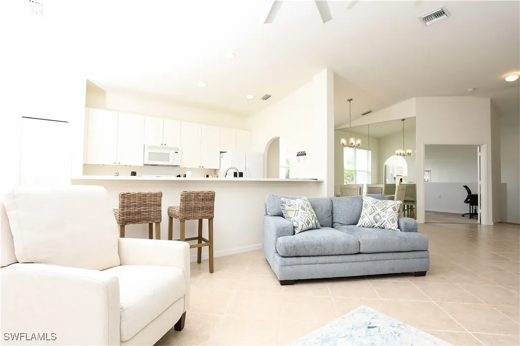 1937 Crestview Way Naples FL 34119