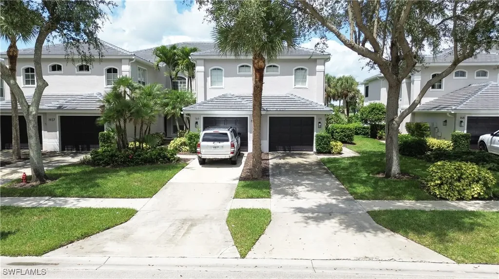 1937 Crestview Way Naples FL 34119