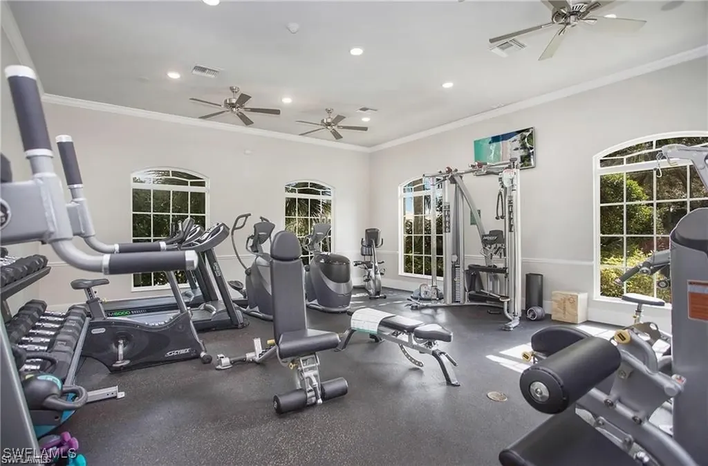 1937 Crestview Way Naples FL 34119