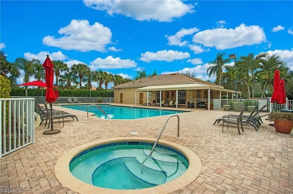 1937 Crestview Way Naples FL 34119