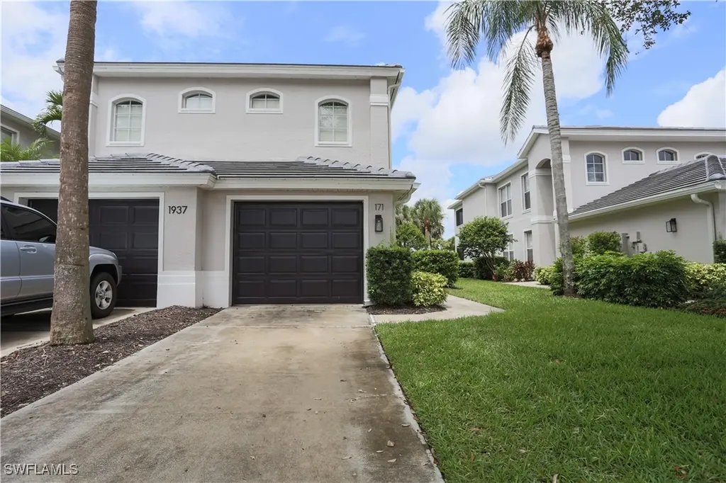 1937 Crestview Way Naples FL 34119