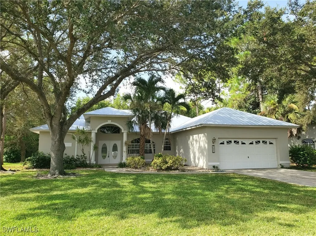 Naples FL, 2063 Imperial Circle