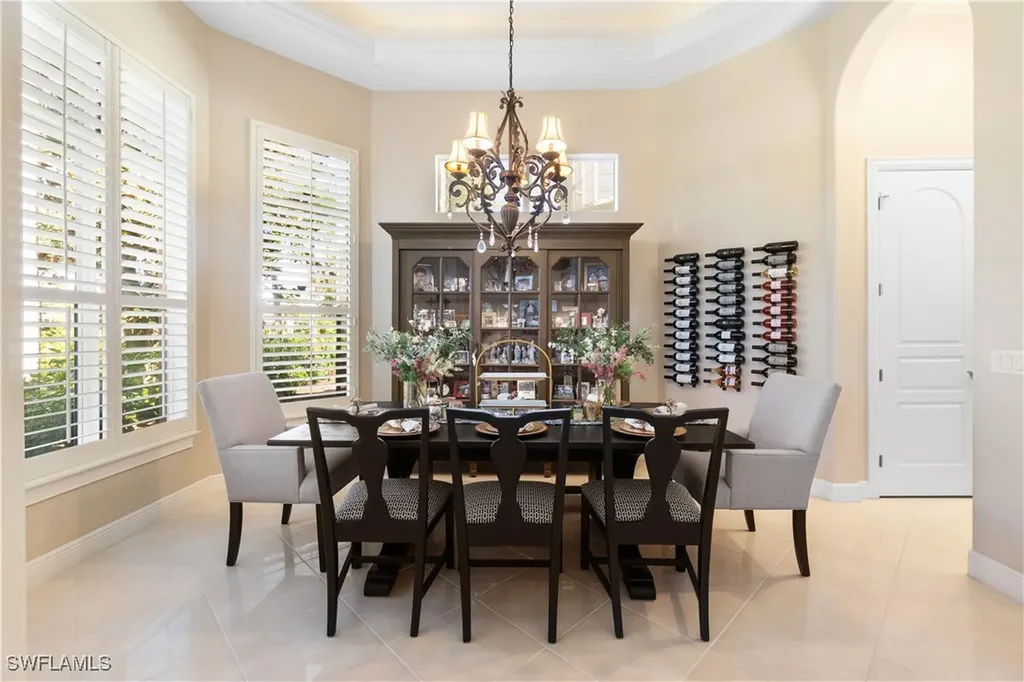 245 Charleston Court Naples FL 34110