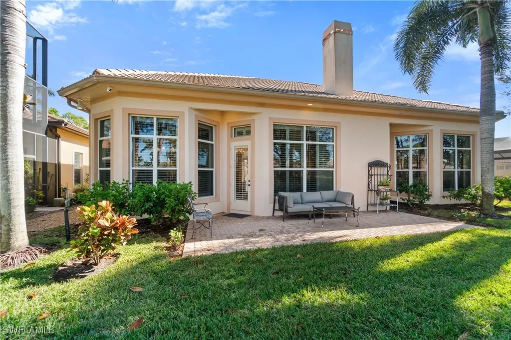 245 Charleston Court Naples FL 34110