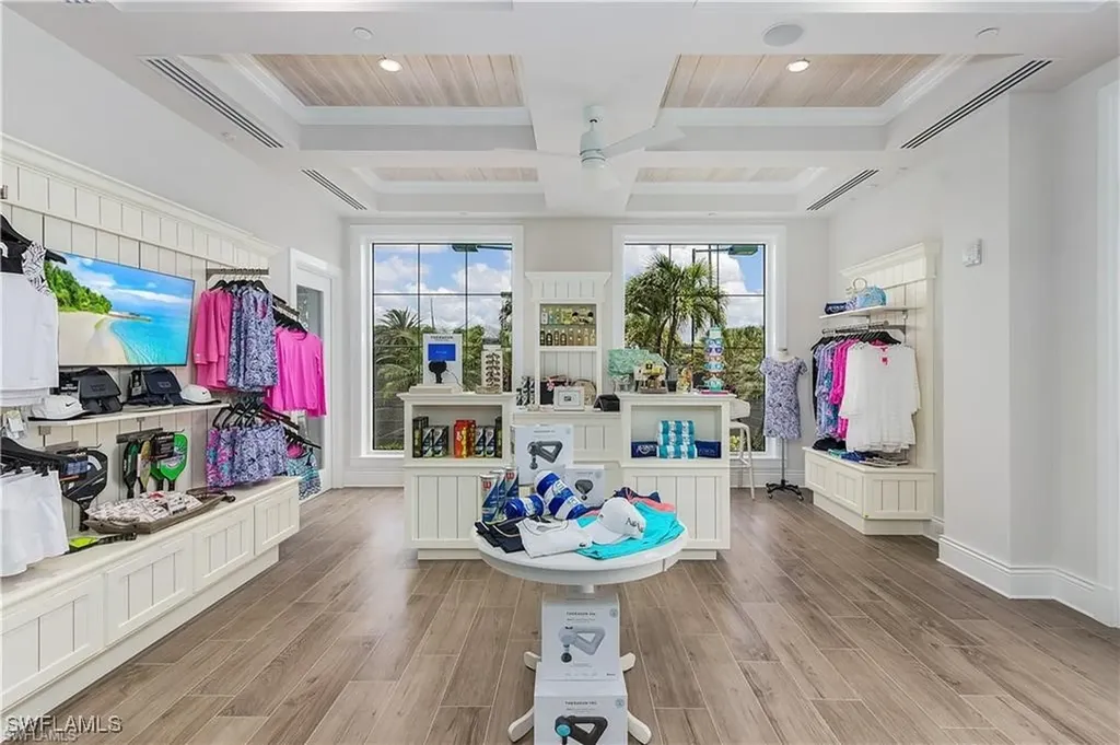 245 Charleston Court Naples FL 34110