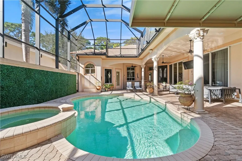 245 Charleston Court Naples FL 34110