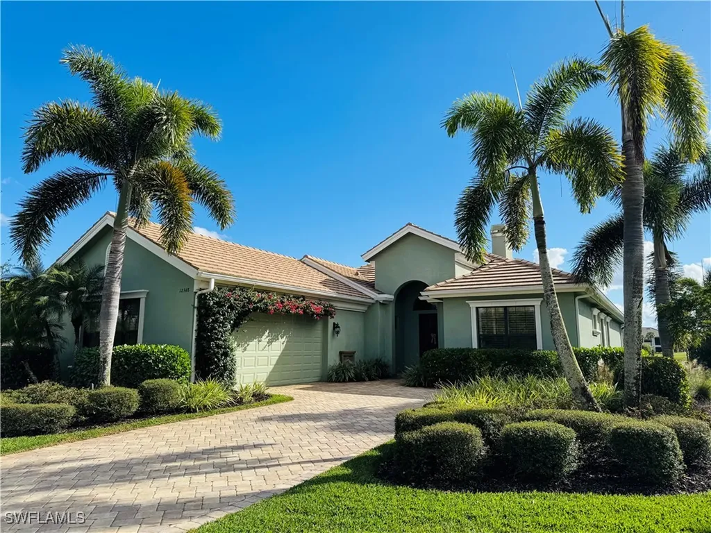 12348 Wisteria Drive Naples FL 34120