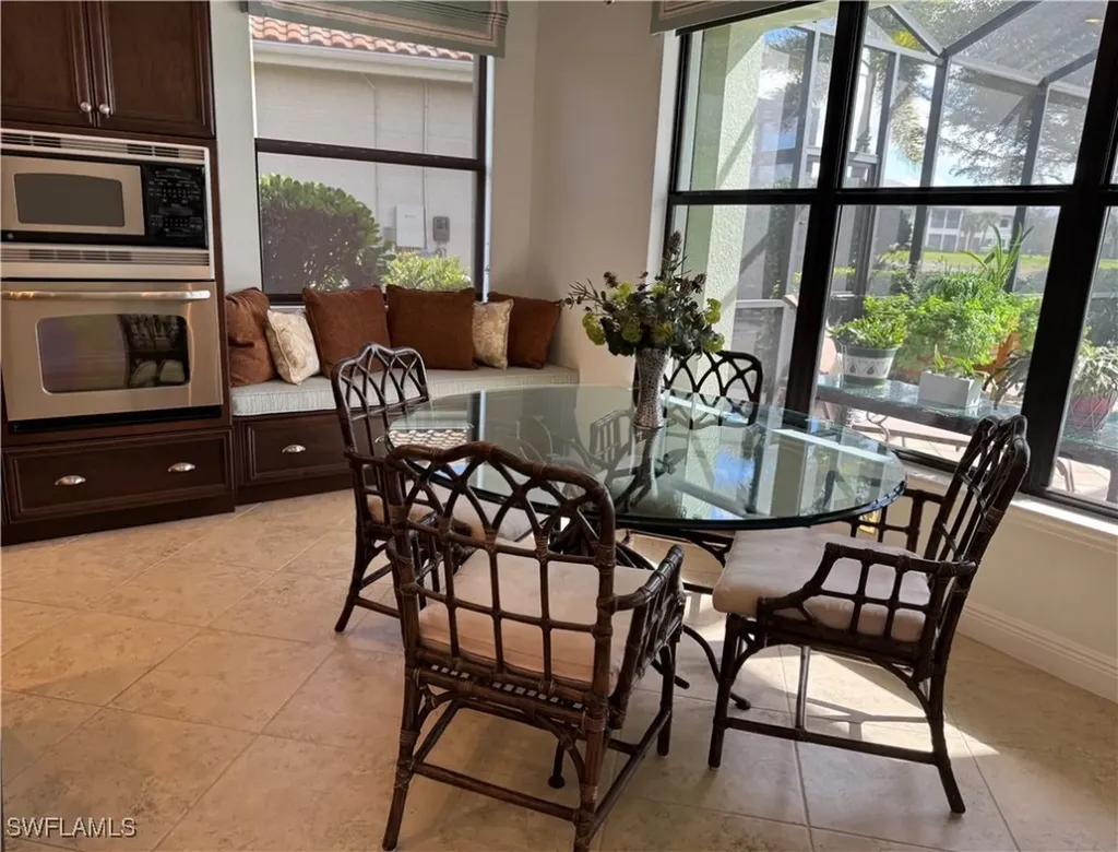 12348 Wisteria Drive Naples FL 34120