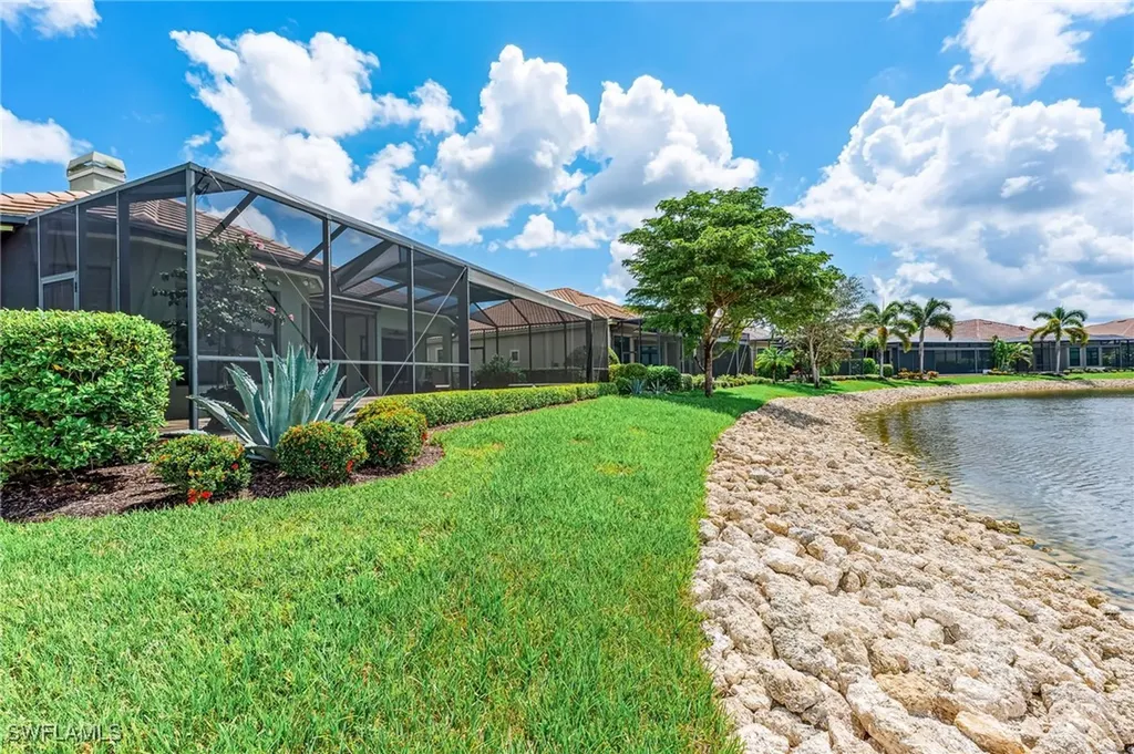 12348 Wisteria Drive Naples FL 34120