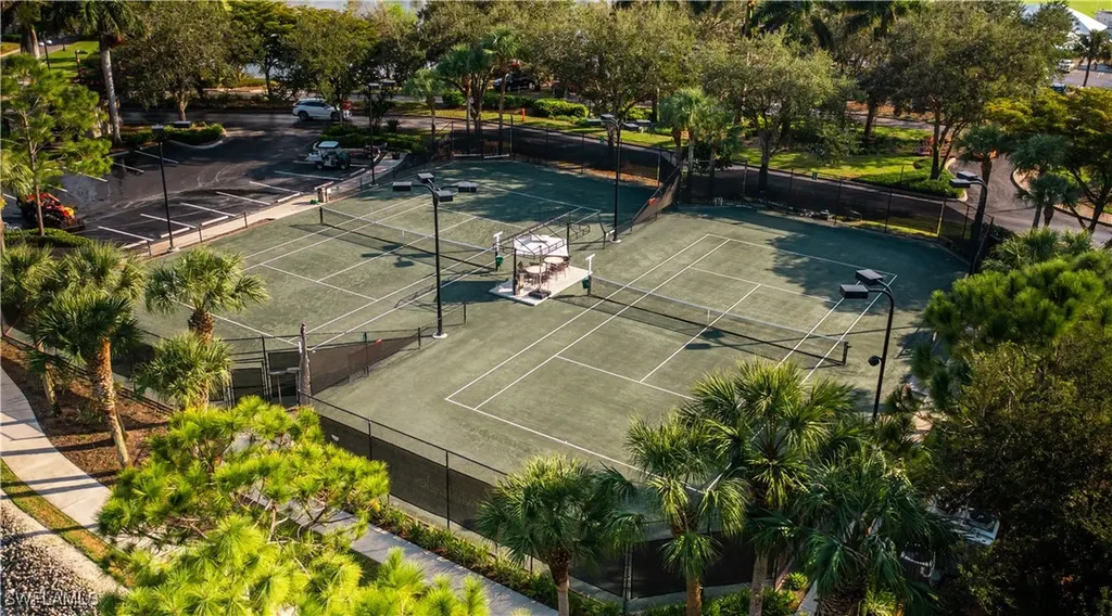 12348 Wisteria Drive Naples FL 34120