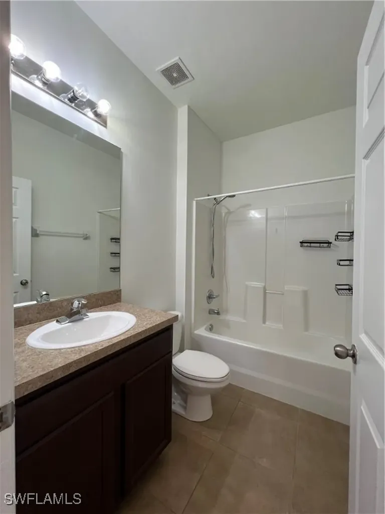 1560 Birdie Drive Naples FL 34120