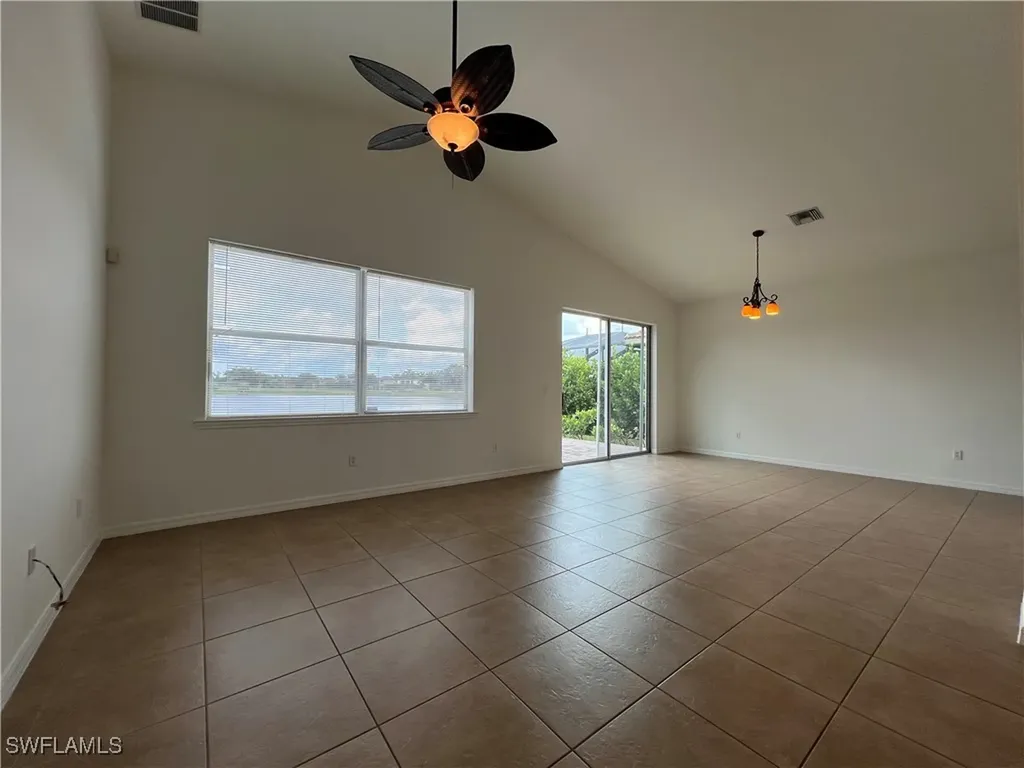 1560 Birdie Drive Naples FL 34120