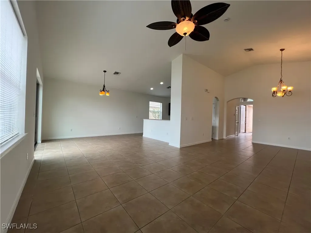 1560 Birdie Drive Naples FL 34120