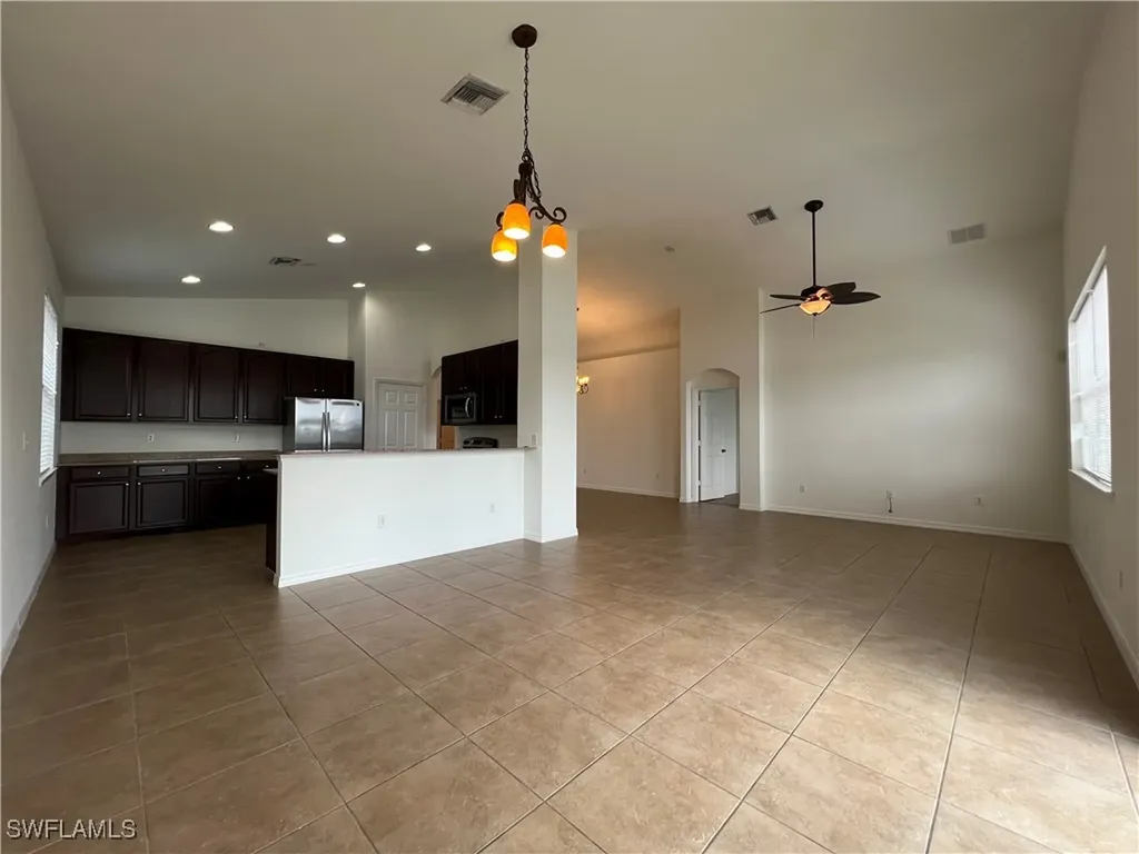 1560 Birdie Drive Naples FL 34120