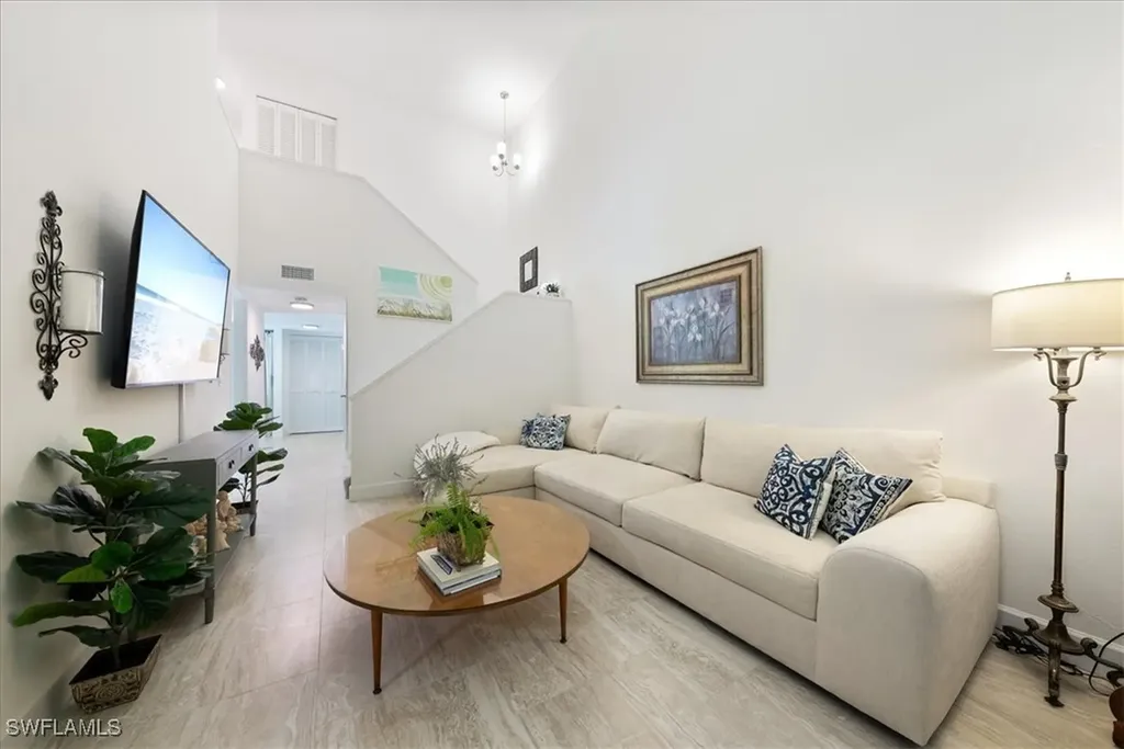 526 Bristle Cone Lane Naples FL 34113